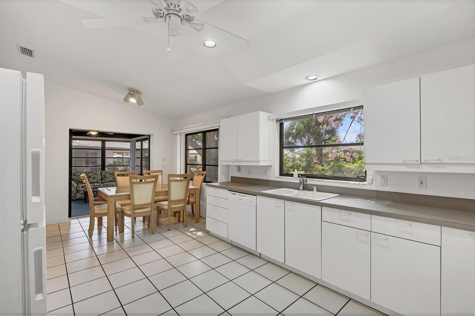 SORRENTO VILLAS 6 - Residential