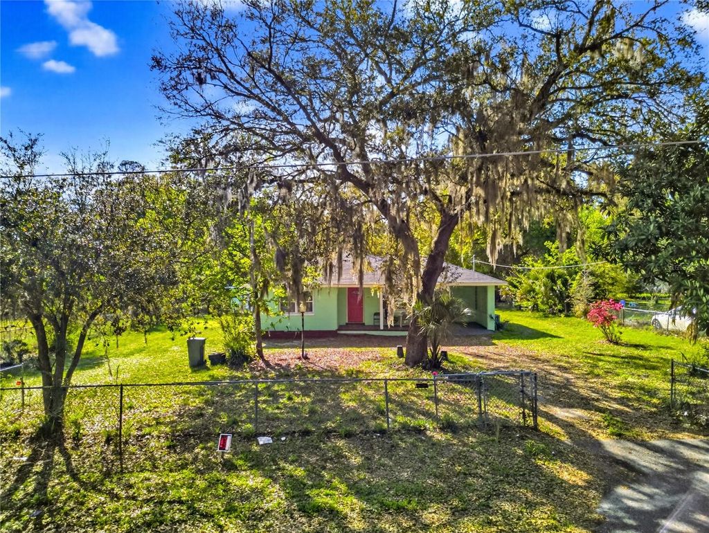 Photo of 2220 NW 1st Avenue, Ocala, FL 34475 (MLS # OM721241)