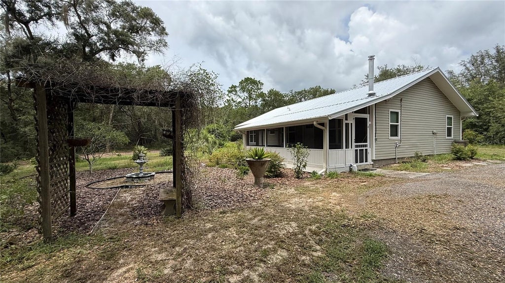 Photo of 1520 Baden Powell Road, Hawthorne, FL 32640 (MLS # OM730923)