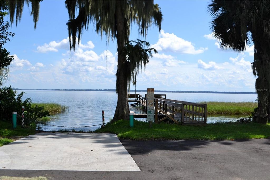 Photo of Redtree Drive, Leesburg, FL 34748 (MLS # G5103369)
