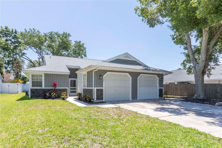 Palm Harbor Living at Its Best! Welcome to this move-in-ready 3BR/2BA villa-style condo in the highly desirable Cloverplace community. Bright and open, this updated home features a spacious split-bedroom floor plan, refreshed kitchen with granite-look countertops, new stainless appliances, breakfast bar, and a private primary suite with walk-in closet and en-suite bath.  Enjoy peace of mind with a newer roof (2022) and durable vinyl siding, plus low HOA fees with access to the community pool and park. Perfectly located just minutes from Downtown Palm Harbor, award-winning beaches, top-rated schools, shopping, dining, and nightlife—this home offers the best of the Florida lifestyle at an incredible value. Turnkey, stylish, and perfectly located—schedule your showing today!