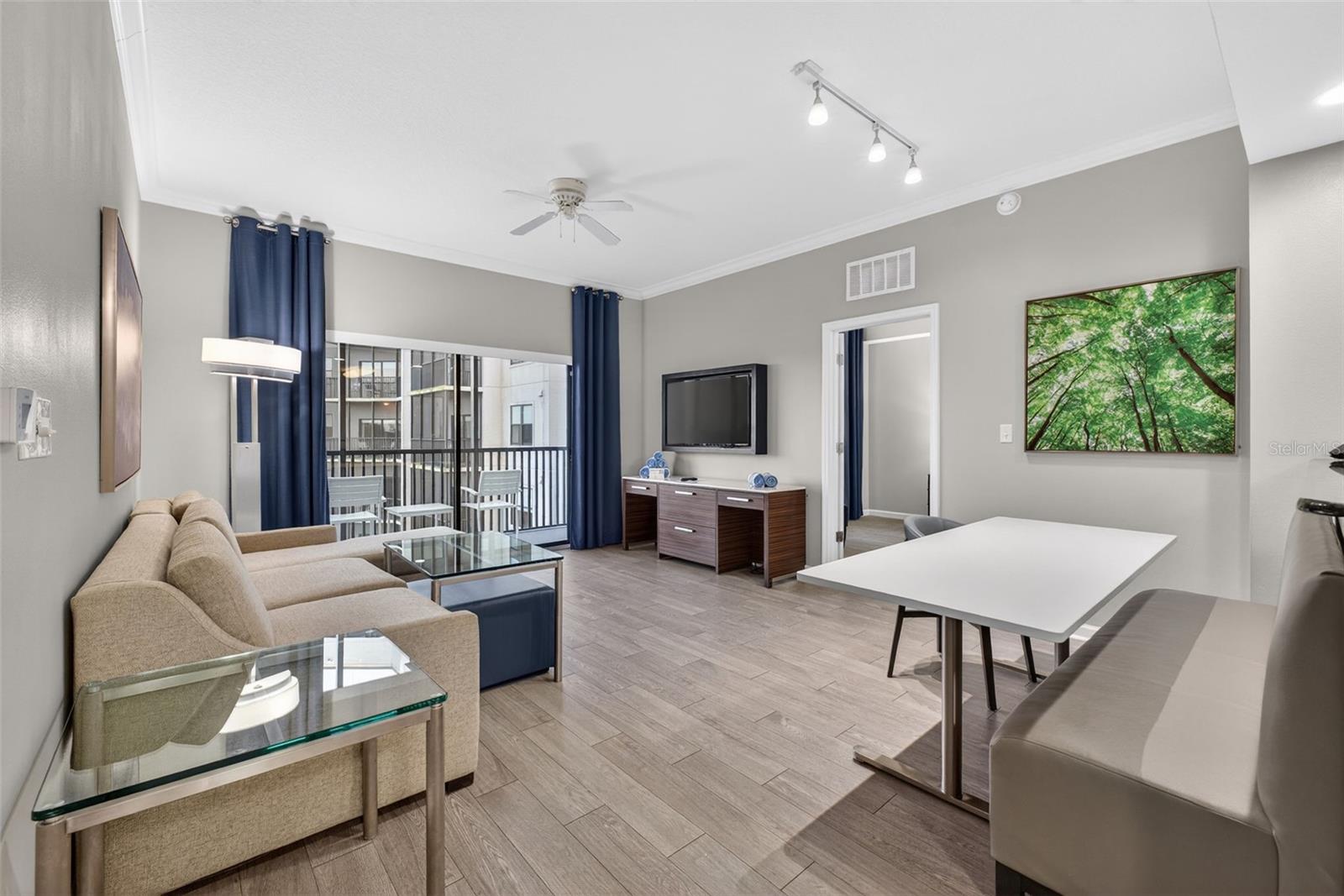 14501 GROVE RESORT AVENUE 1528