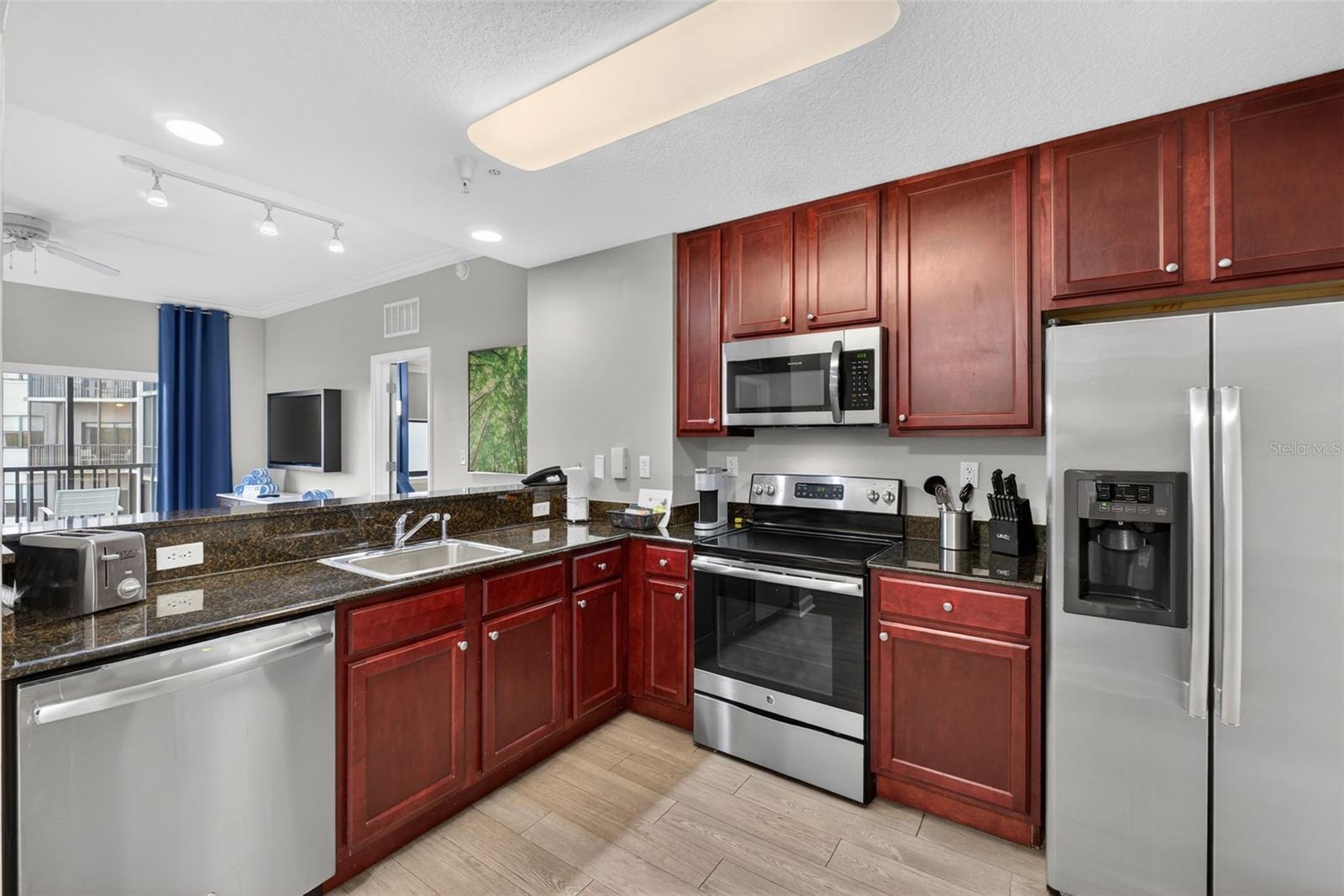 GROVE RESIDENCE & SPA HOTEL CONDO I - Residential