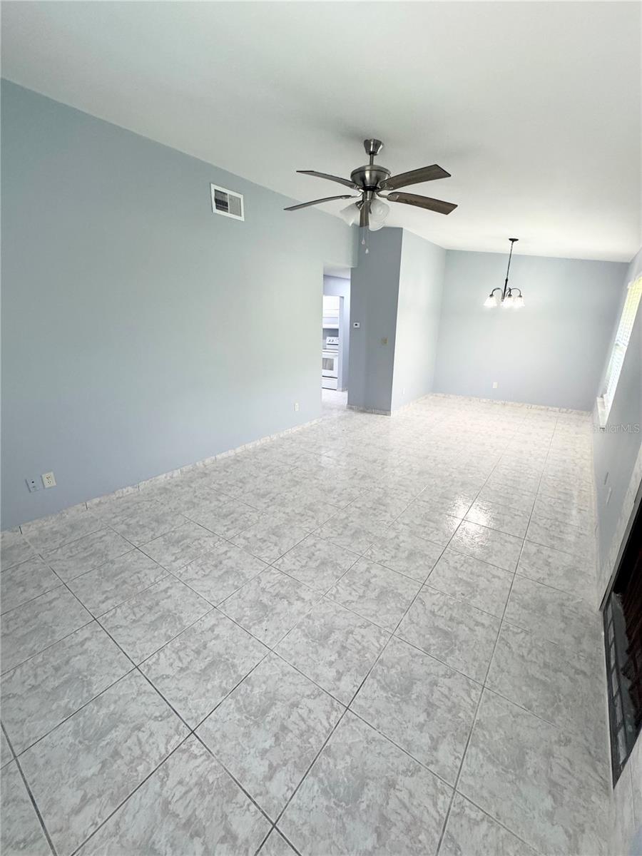 4882 S SEMORAN BOULEVARD 1408