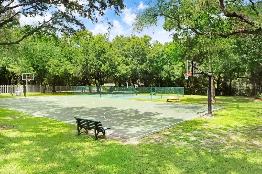 WATERFORD ON LAKE BERNADETTE - Land