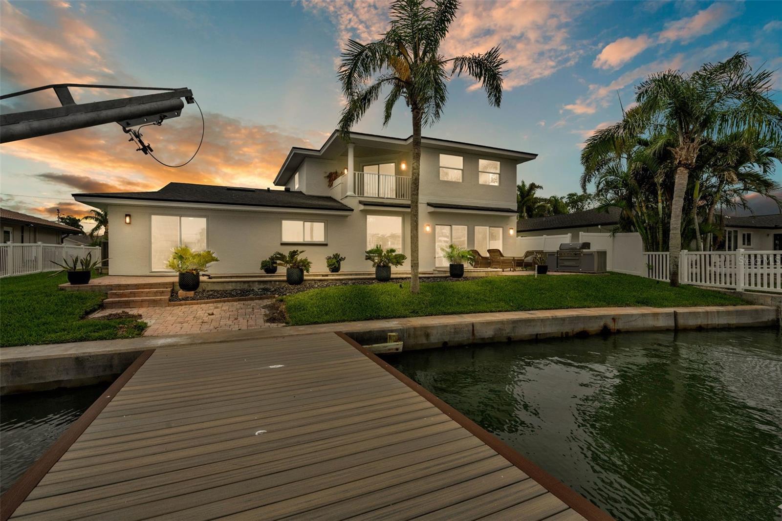 330 PALM ISLAND NE