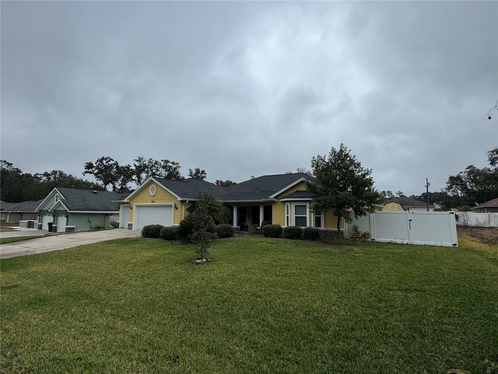 Photo of 16361 SE 80th Terrace, Summerfield, FL 34491 (MLS # O6370798)