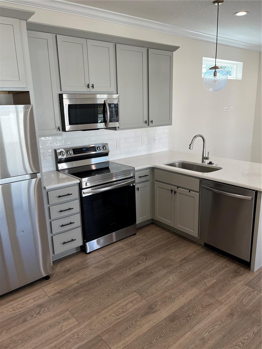 LAKESHORE - Residential