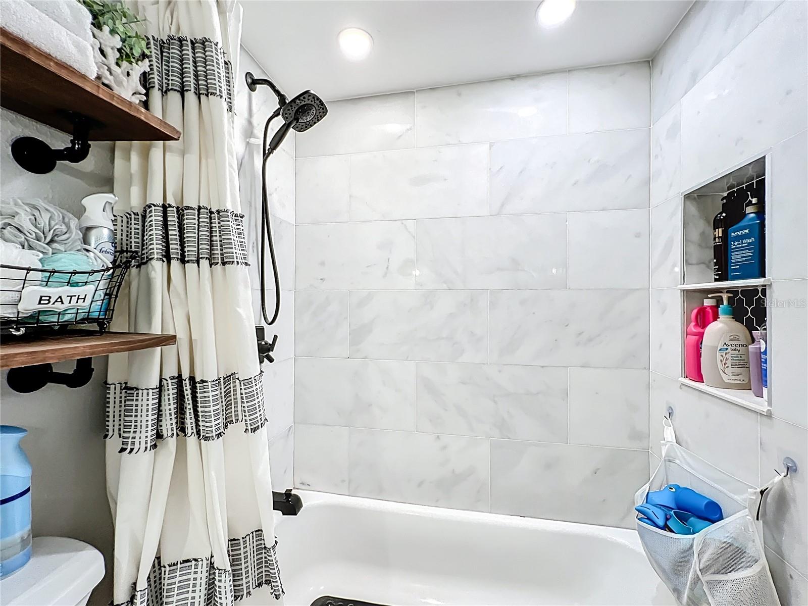 TRILLIUM CONDO THE - Residential