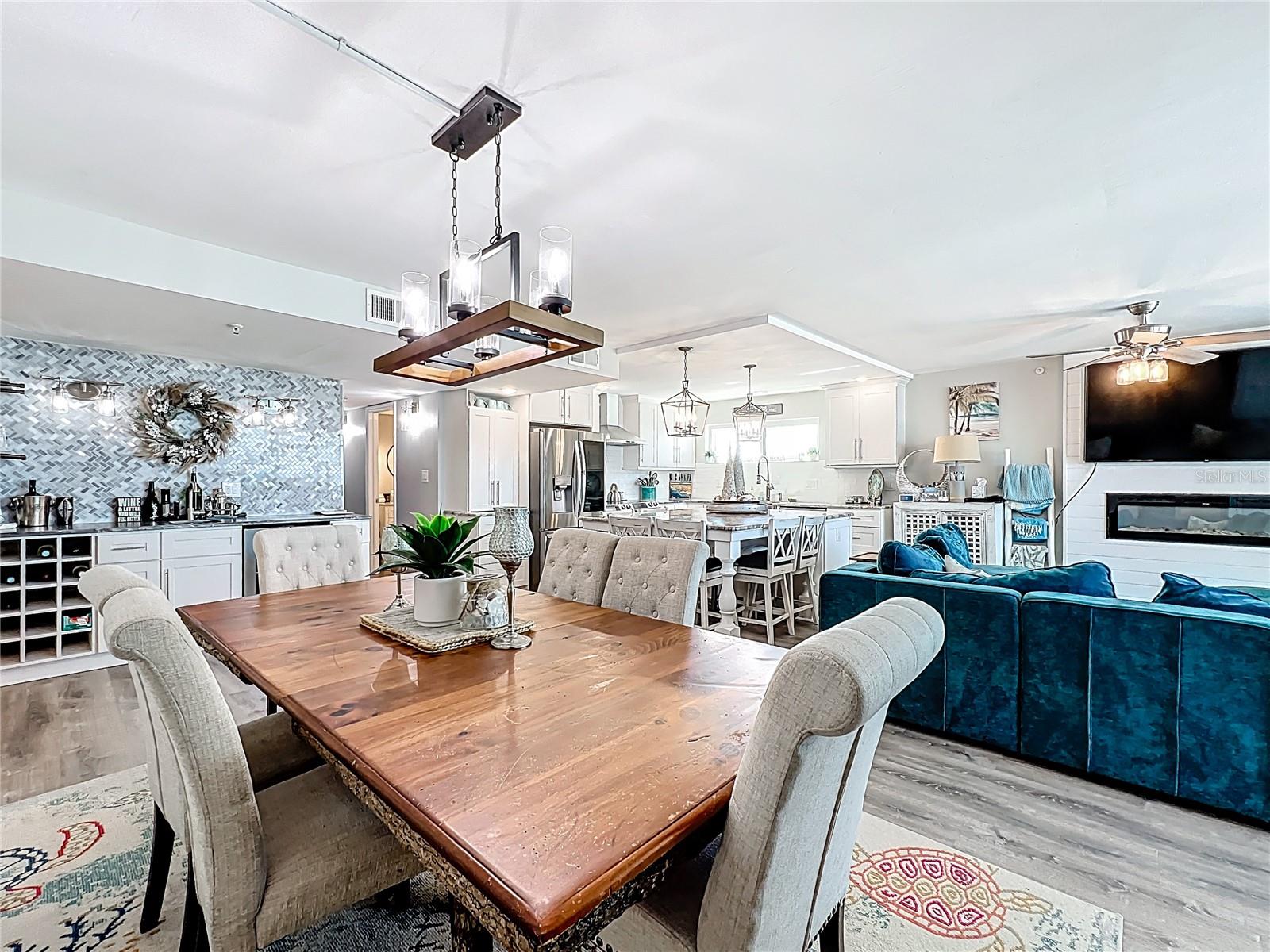 TRILLIUM CONDO THE - Residential