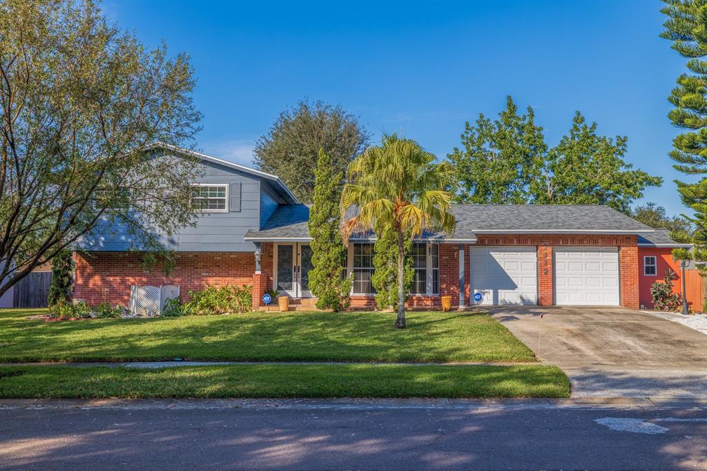 Photo 5 of 59 of 7112 PAT BOULEVARD house