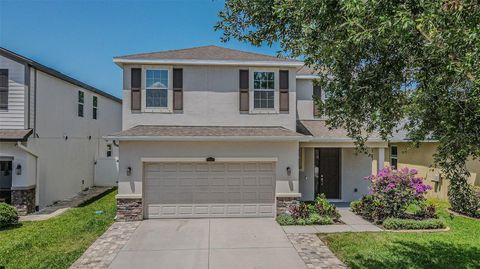 Photo of 11615 Warren Oaks Place, Riverview, FL 33578 (MLS # TB8503660)
