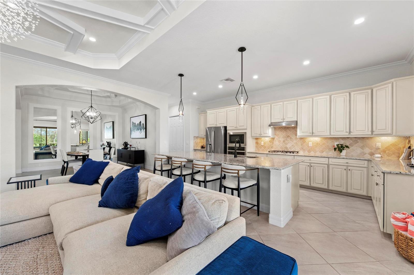 LAKEWOOD NATIONAL GOLF CULB PH II - Residential