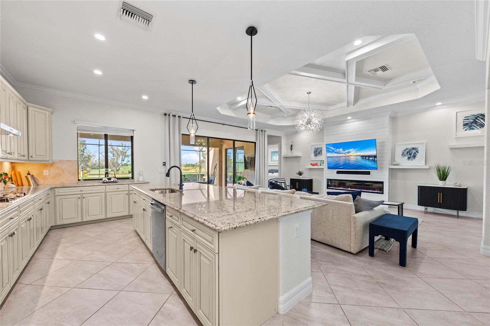 LAKEWOOD NATIONAL GOLF CULB PH II - Residential