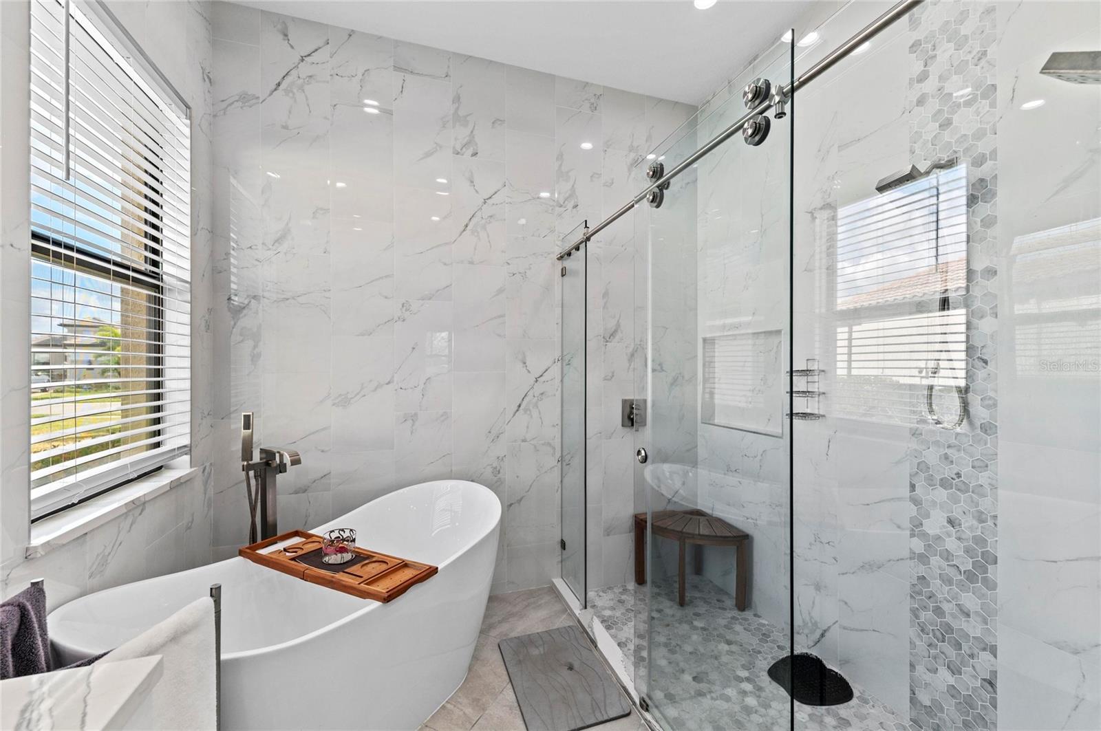 LAKEWOOD NATIONAL GOLF CULB PH II - Residential