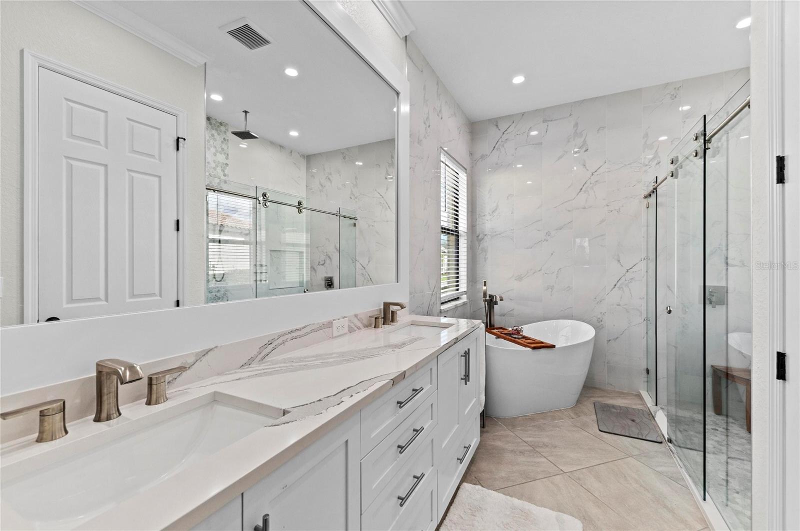 LAKEWOOD NATIONAL GOLF CULB PH II - Residential