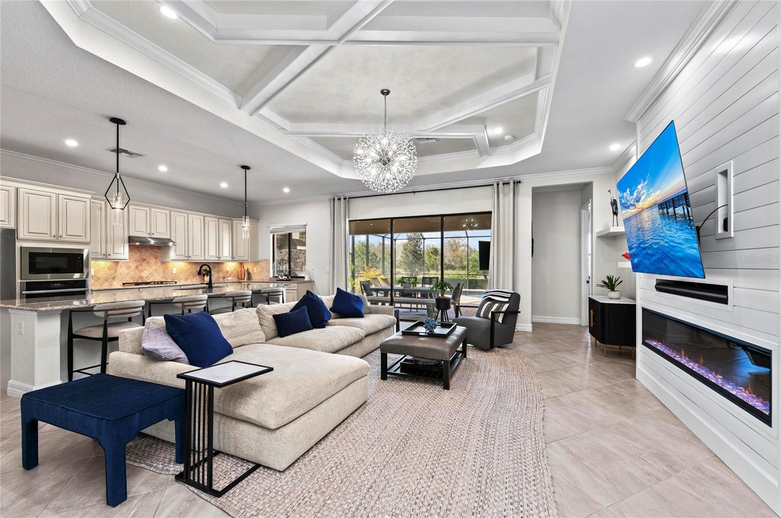 LAKEWOOD NATIONAL GOLF CULB PH II - Residential