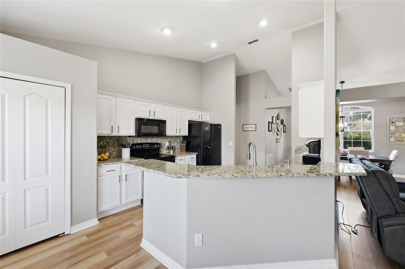 CLERMONT COLLEGE PARK PH 02B LT 181 PB - Residential