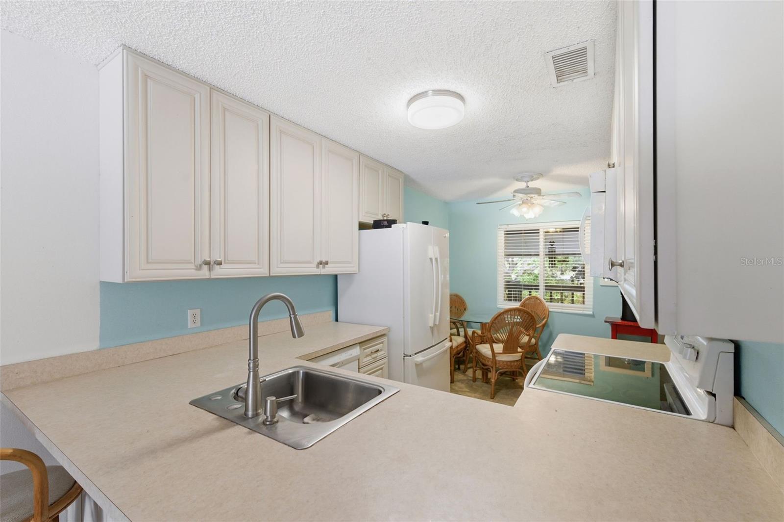 SHADOW LAKES CONDO - Residential