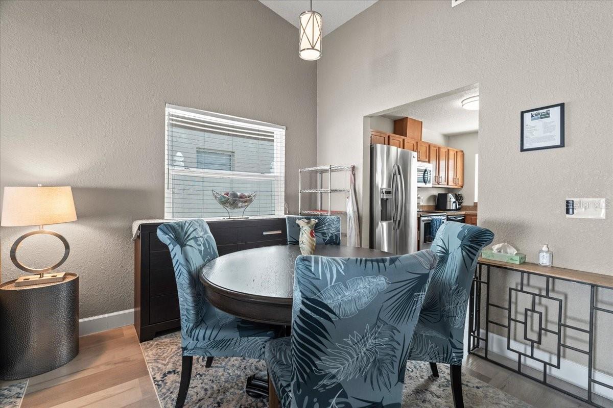 TEMPLE OAKS II - Residential Lease