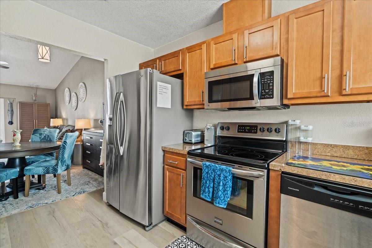 TEMPLE OAKS II - Residential Lease