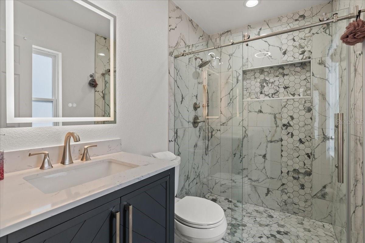 TEMPLE OAKS II - Residential Lease