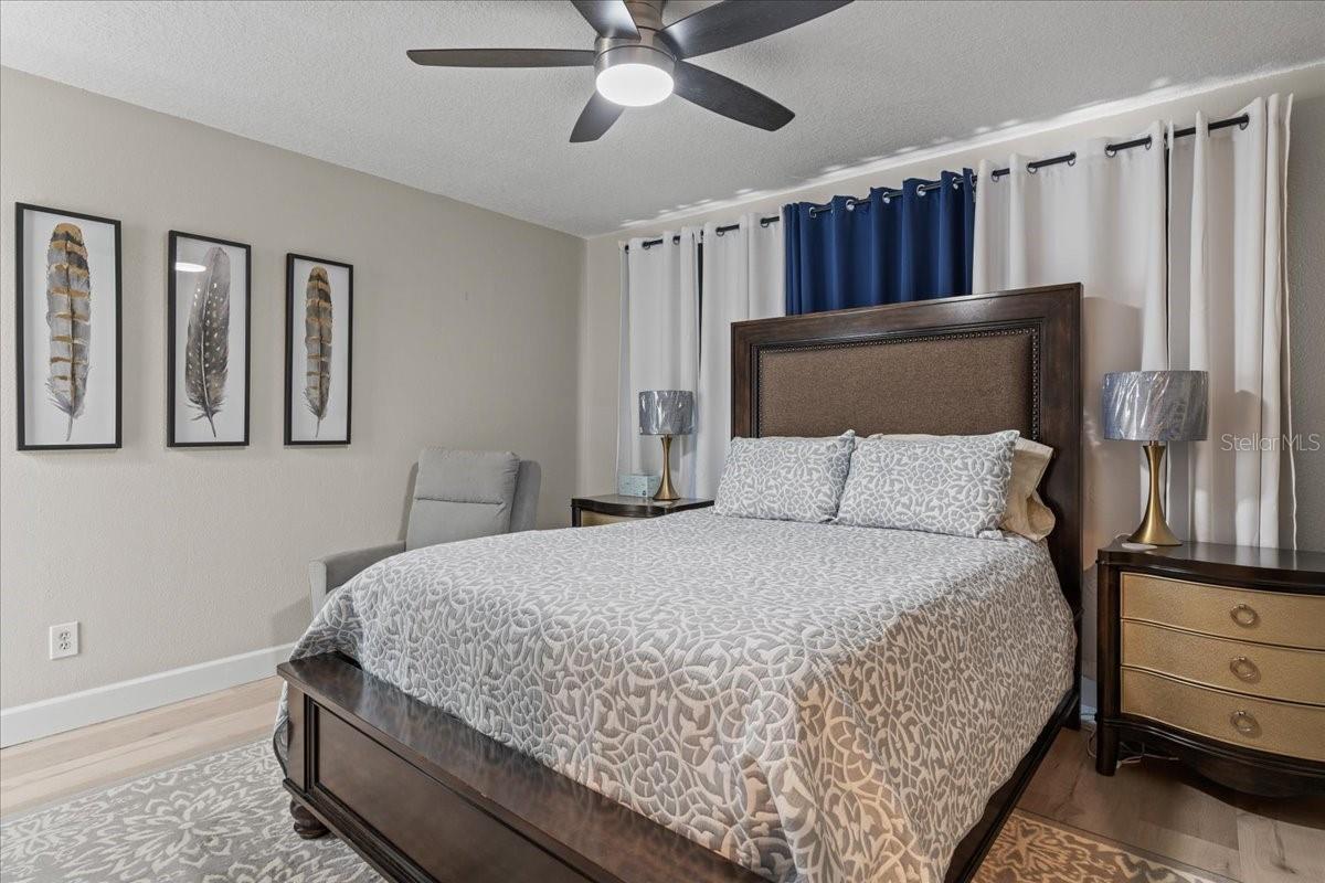 TEMPLE OAKS II - Residential Lease