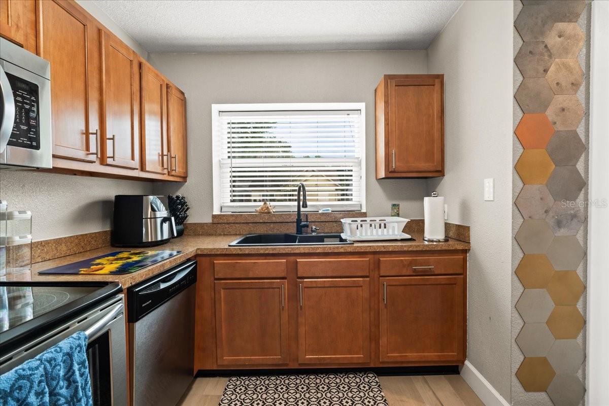 TEMPLE OAKS II - Residential Lease