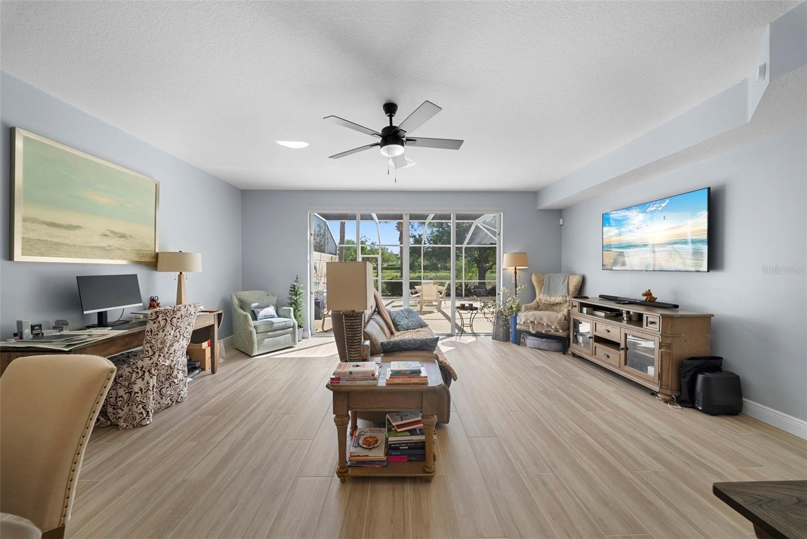 VILLAGEWALK - Residential