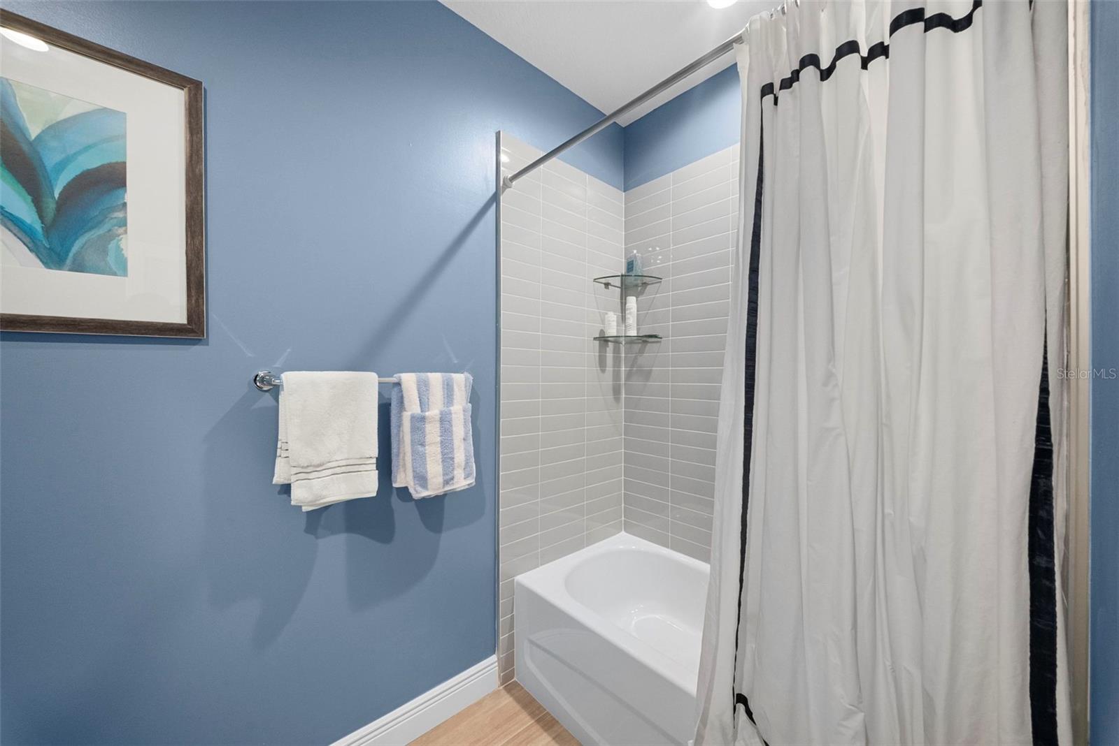 VILLAGEWALK - Residential