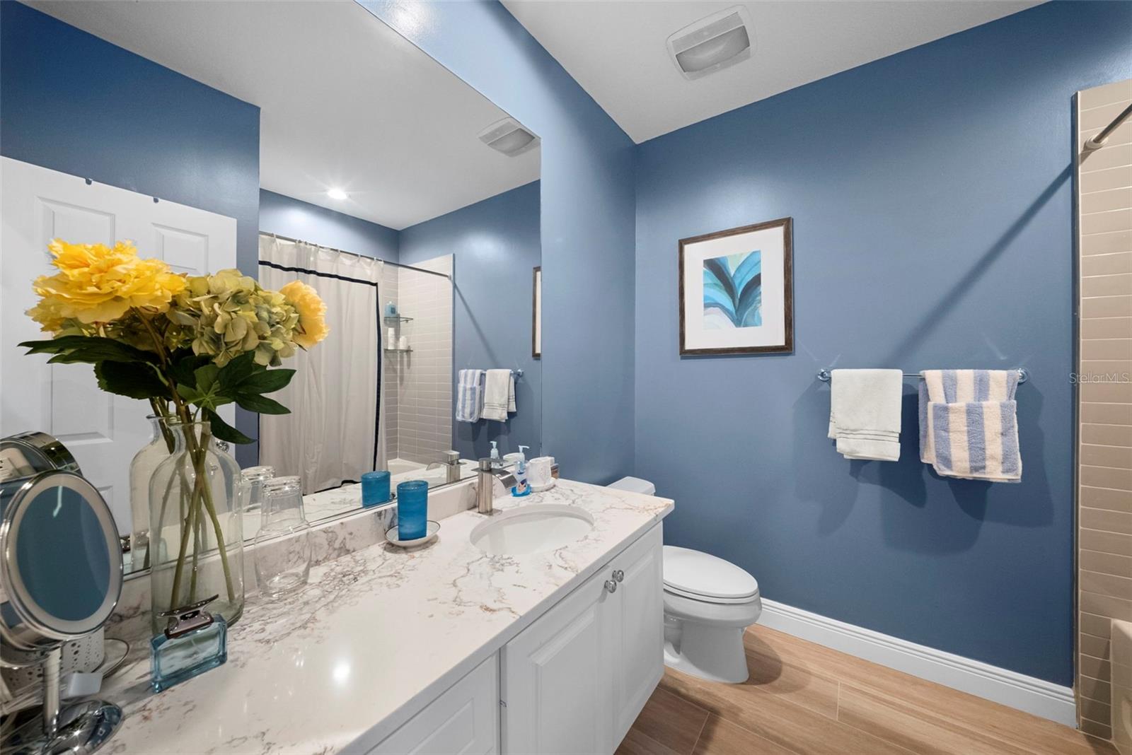 VILLAGEWALK - Residential