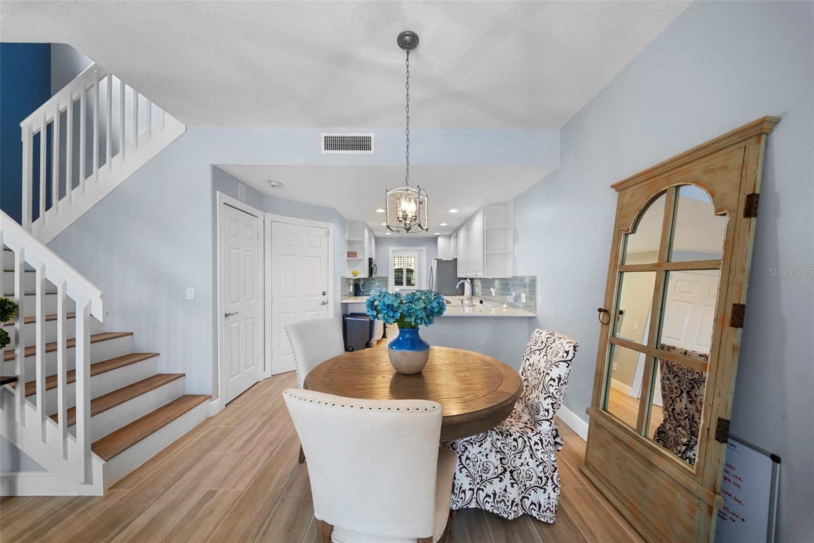 VILLAGEWALK - Residential