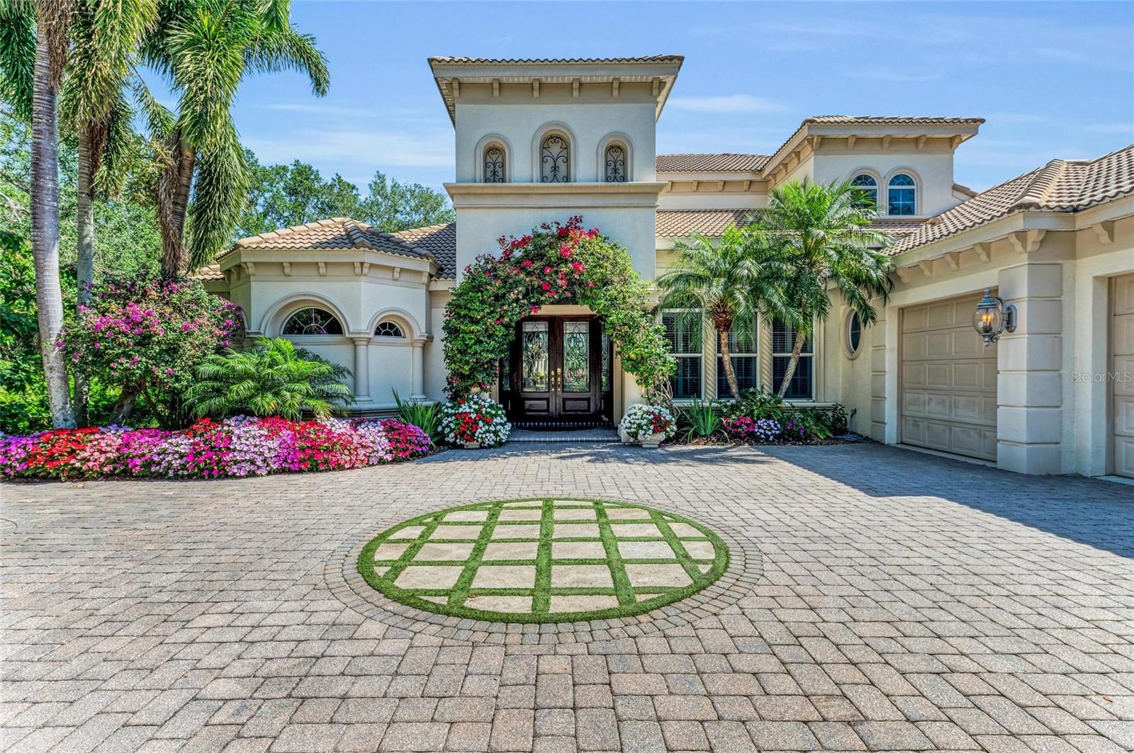 8105 WARWICK GARDENS LANE