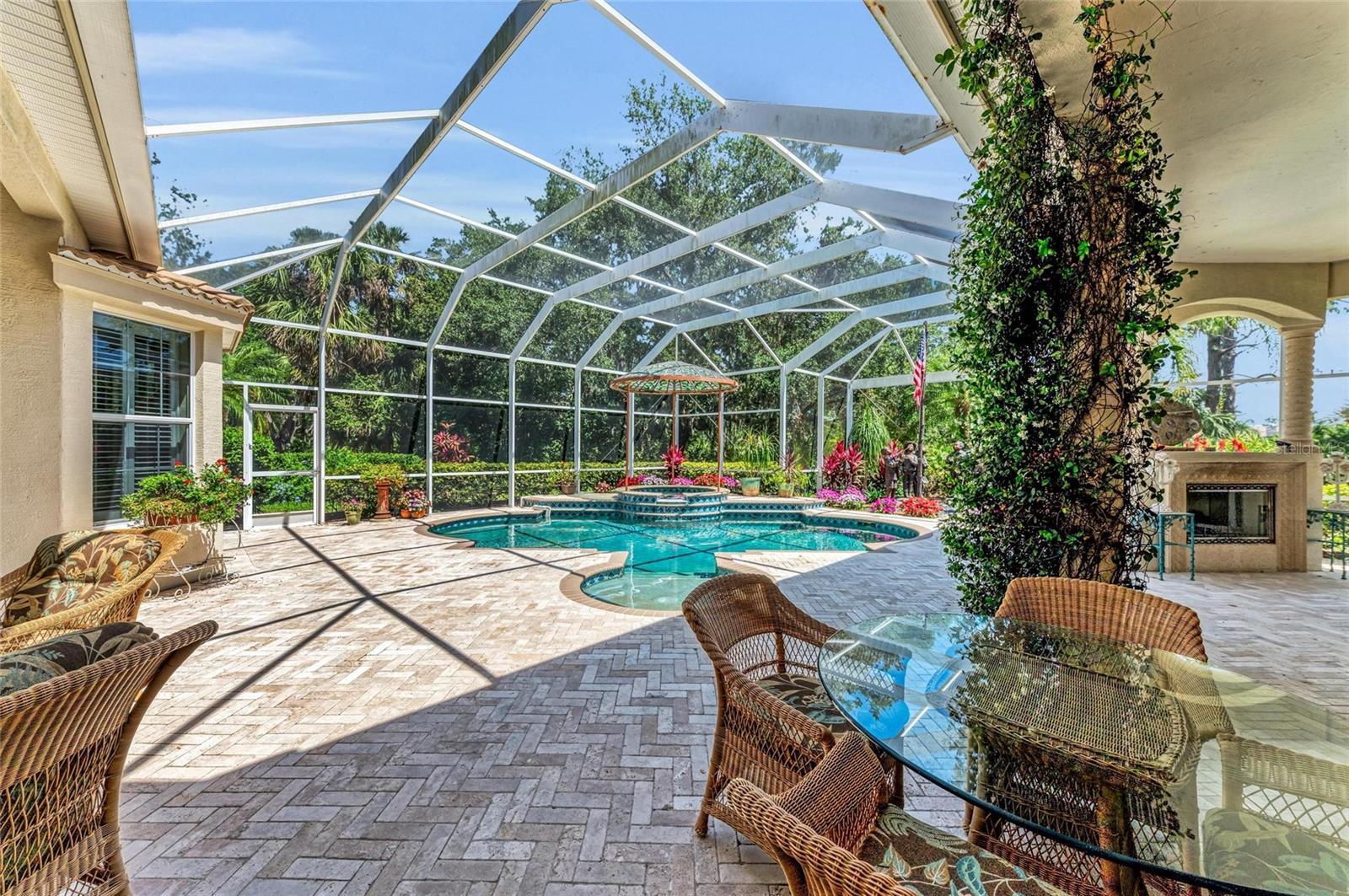 UNIVERSITY PARK - Residential