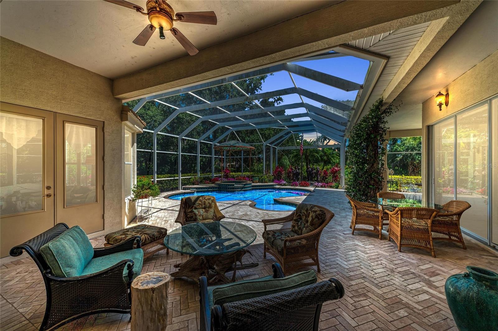 UNIVERSITY PARK - Residential