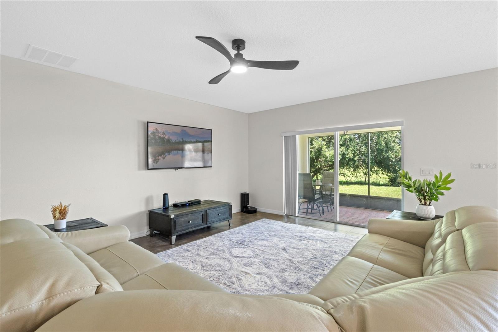 BELLALAGO PH 5J - Residential