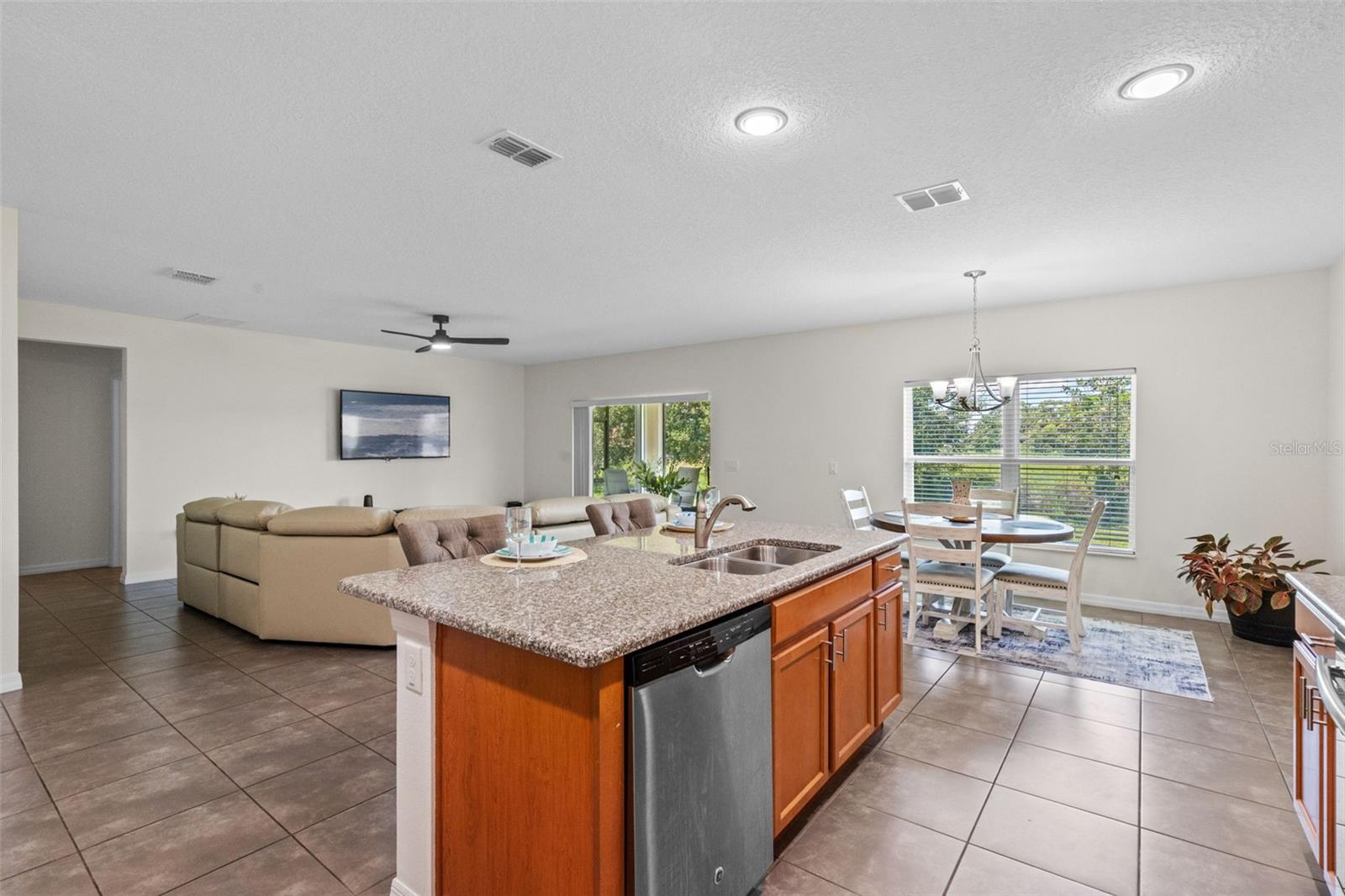 BELLALAGO PH 5J - Residential