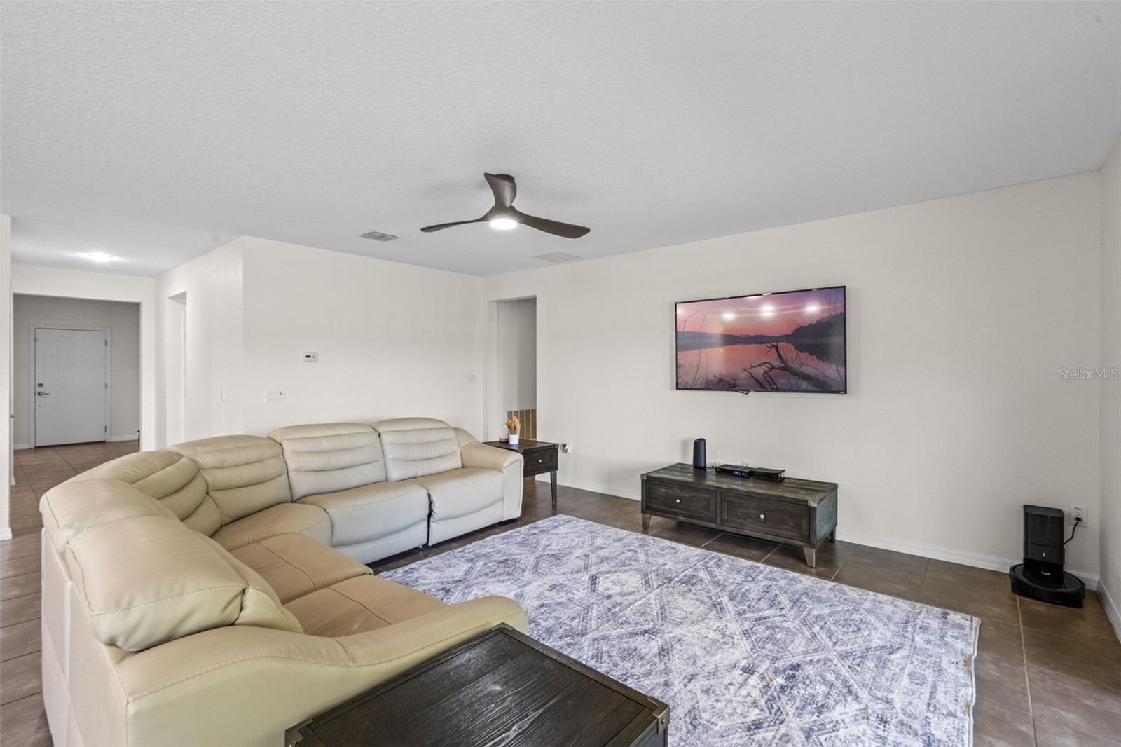 BELLALAGO PH 5J - Residential