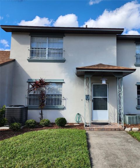 Photo of 5110 La Mancha Court #6, Orlando, FL 32822 (MLS # S5136920) Photo of 5110 La Mancha Court #6, Orlando, FL 32822 (MLS # S5136920)