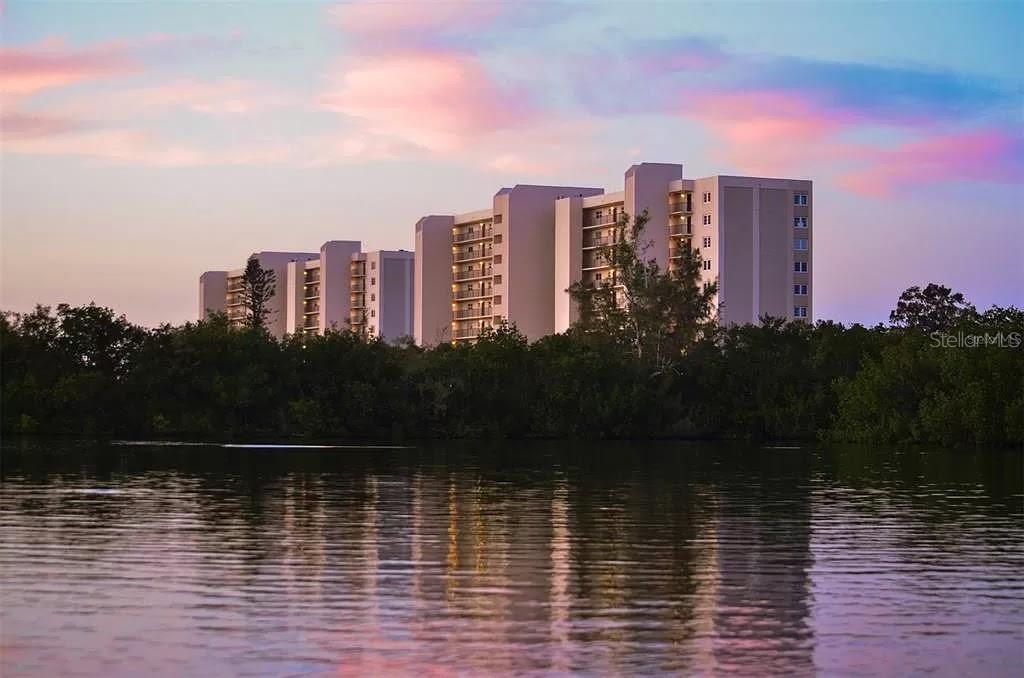 POINTE ON MIDNIGHT PASS - Residential Lease