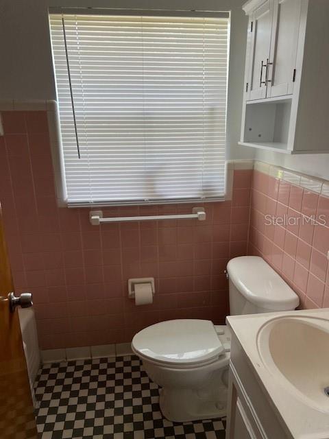 LAKE VIEW HEIGHTS - Residential Lease