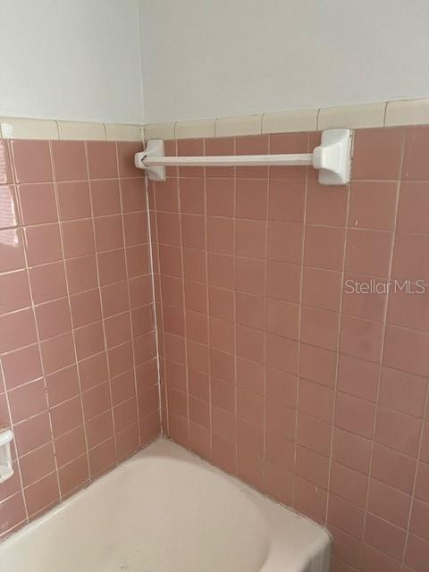 LAKE VIEW HEIGHTS - Residential Lease