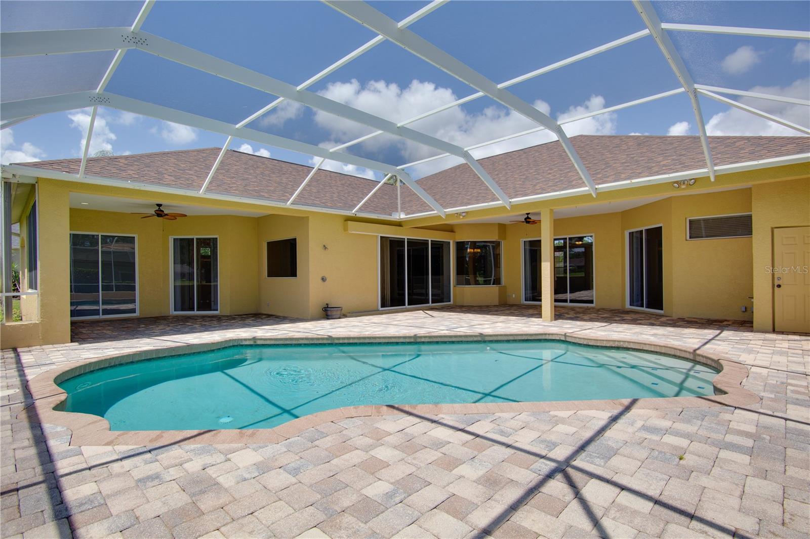 RIVER CLUB SOUTH SUBPHASE III - Residential Lease