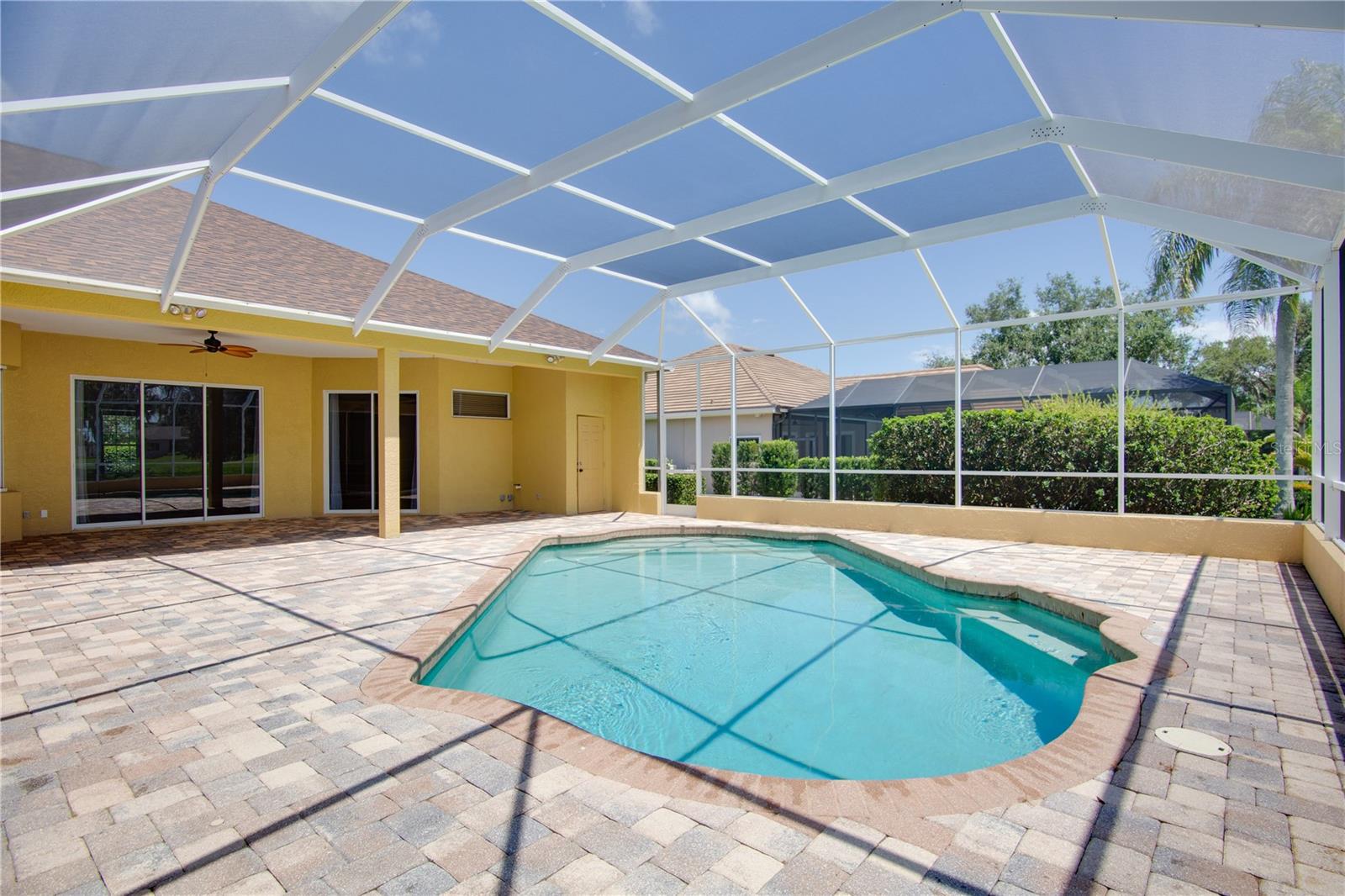 RIVER CLUB SOUTH SUBPHASE III - Residential Lease