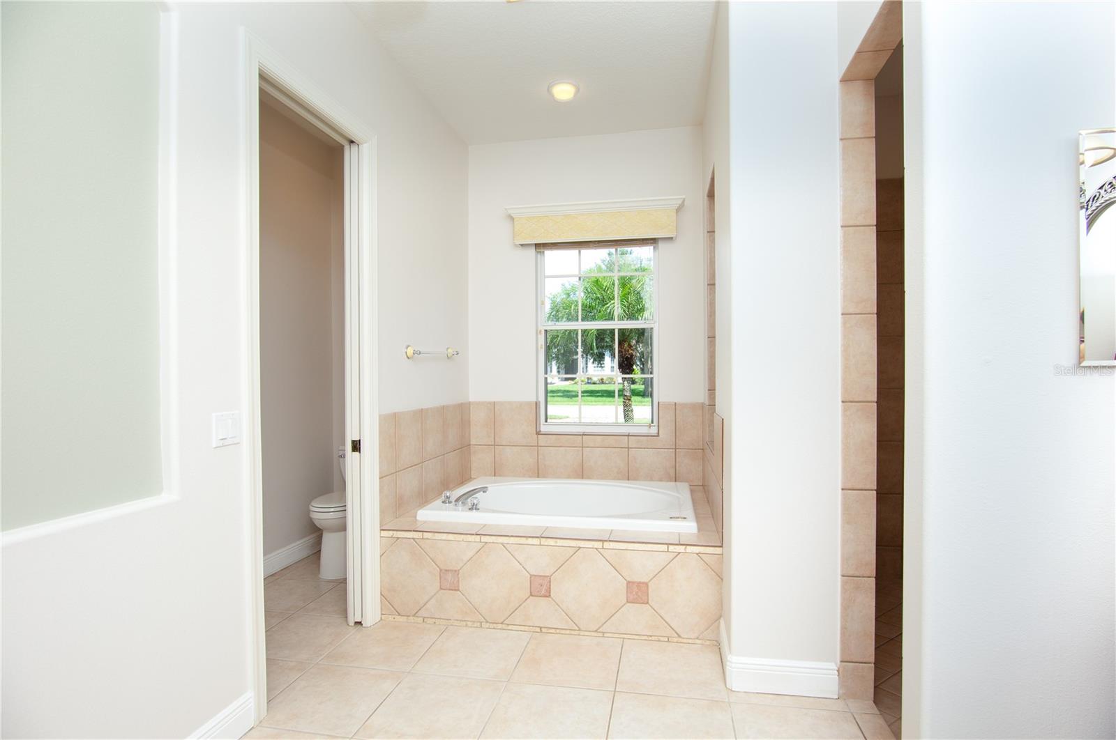 RIVER CLUB SOUTH SUBPHASE III - Residential Lease