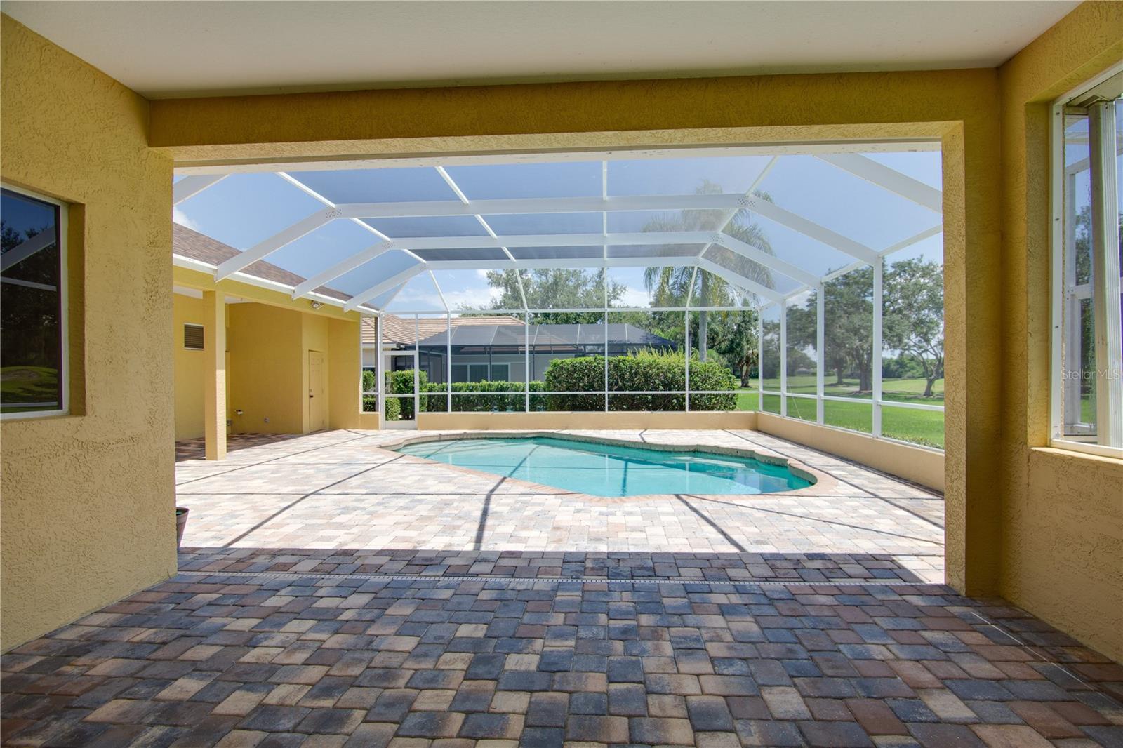 RIVER CLUB SOUTH SUBPHASE III - Residential Lease