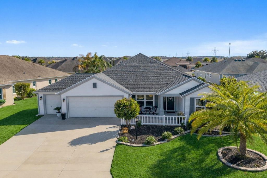 Photo of 1194 Mcdonough Place, The Villages, FL 32163 (MLS # G5107637)