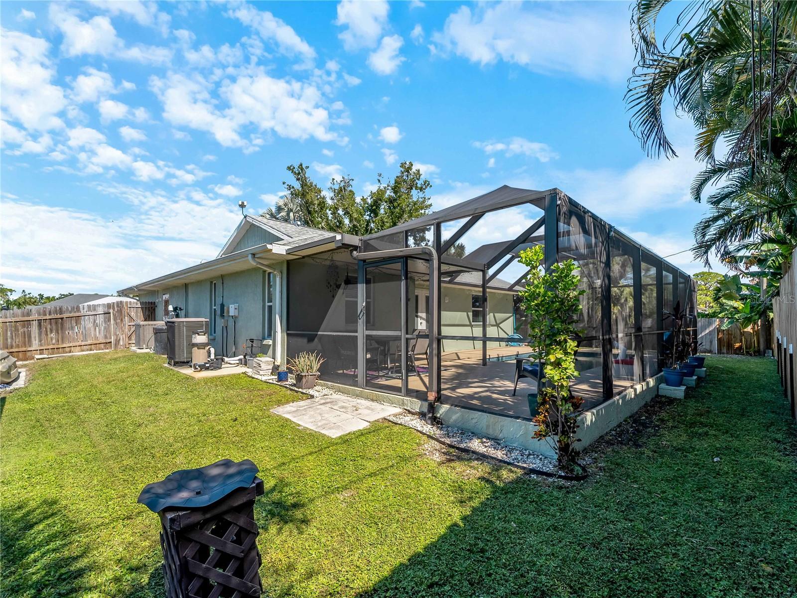 SOUTH VENICE - Residential