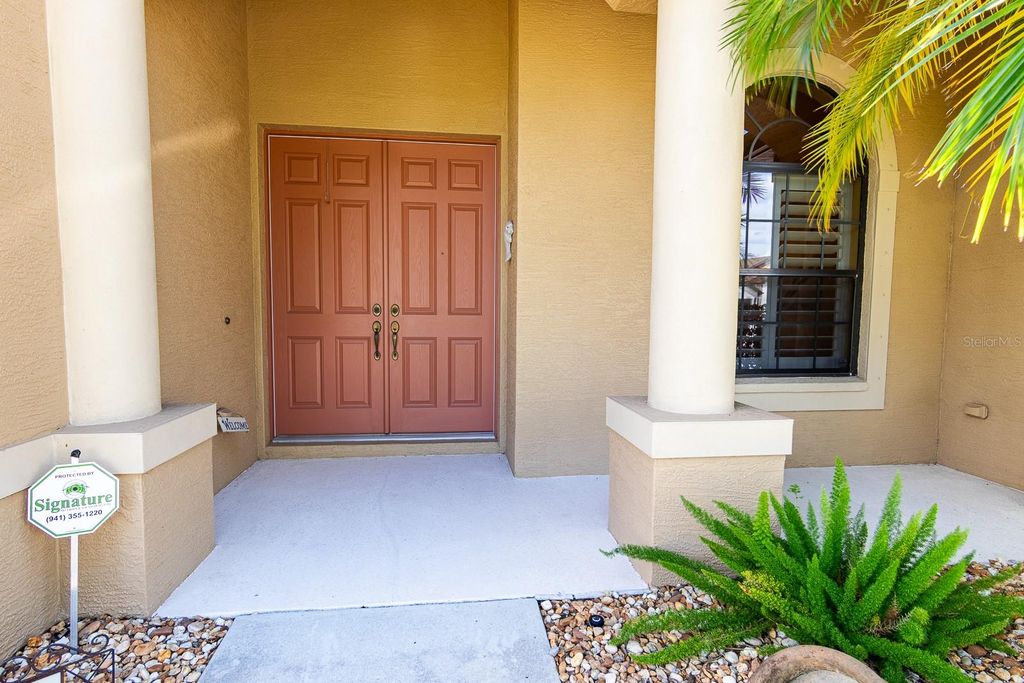 Photo of 12647 20th Street E, Parrish, FL 34219 (MLS # A4666987)