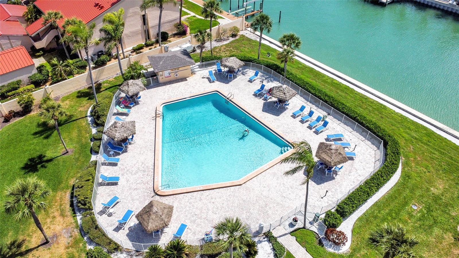 BAYWAY ISLES POINT BRITTANY SIX - Residential